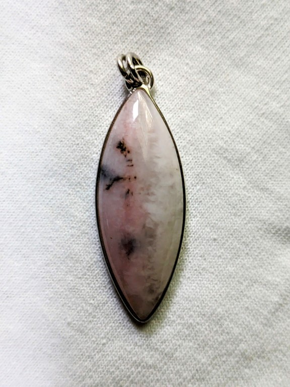 Pink Peruvian  Opal Pendant 5567